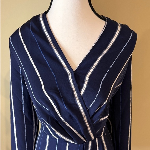 H by Halston Top Navy Striped Women's Size M - Picture 4 of 16